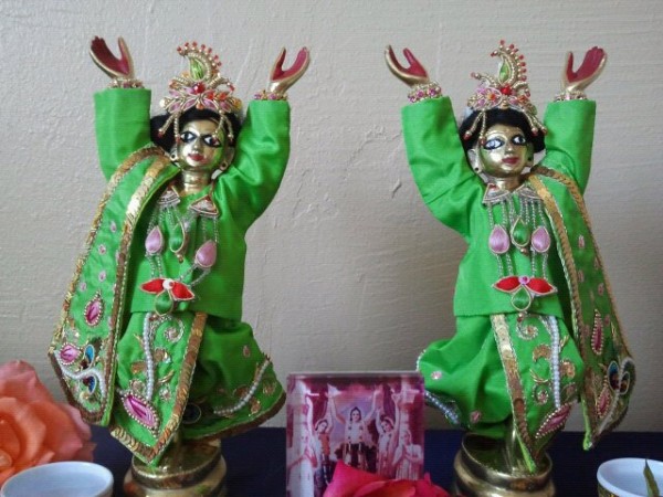 Gaura Nitai Brass Deities Clothed